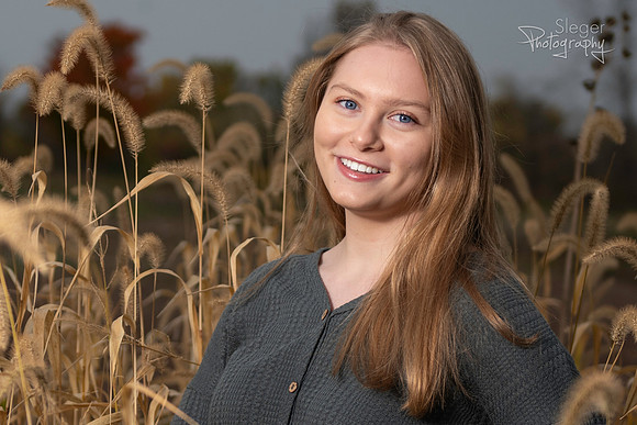 Green Bay De Pere Girl Senior Portraits