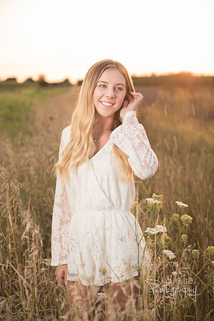 De Pere Senior Pictures
