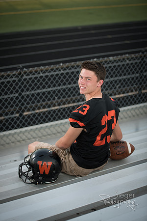 De Pere Senior Portraits Football