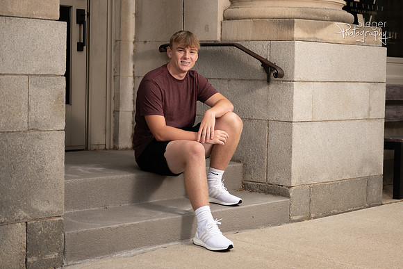 West De Pere Senior Portraits