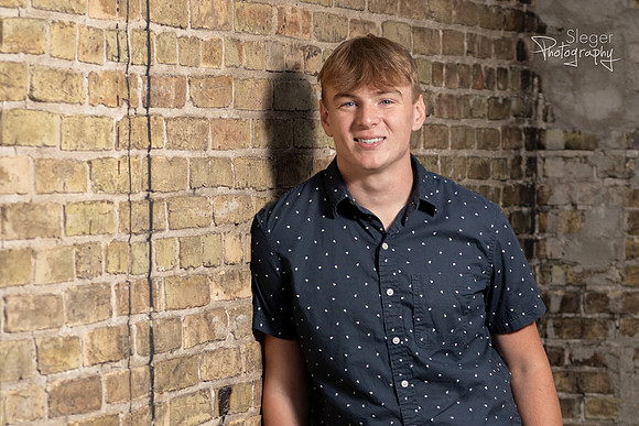 West De Pere Senior Portraits