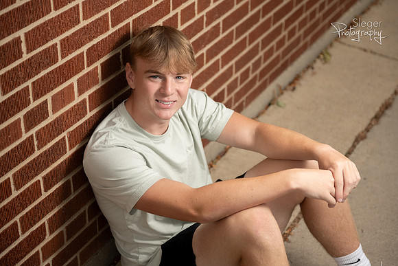 West De Pere Senior Portraits