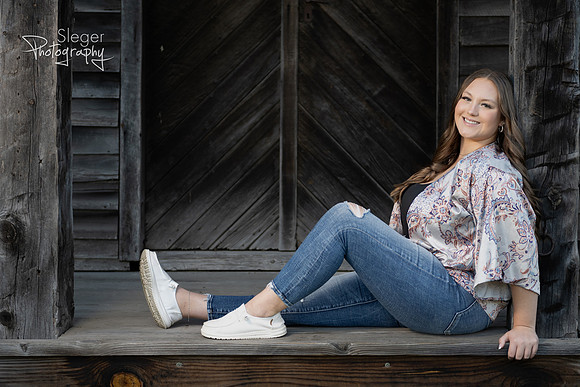 West De Pere Senior Portraits