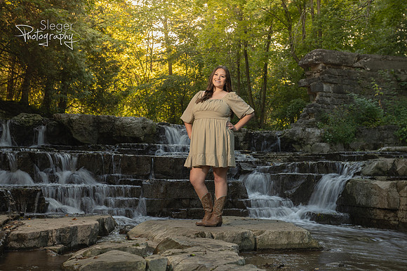 West De Pere Senior Portraits