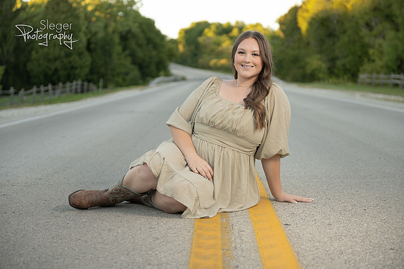 West De Pere Senior Portraits