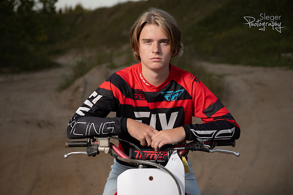 Manitowoc Lincoln Senior Pictures