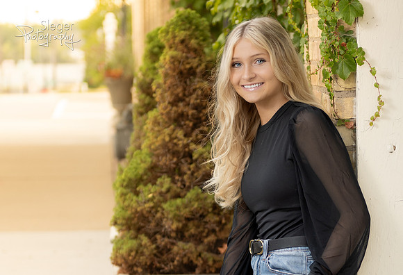 West De Pere Senior Pictures