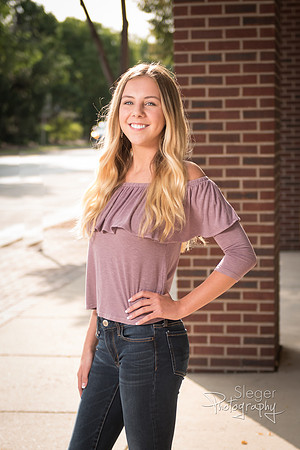 De Pere Urban Senior Pictures