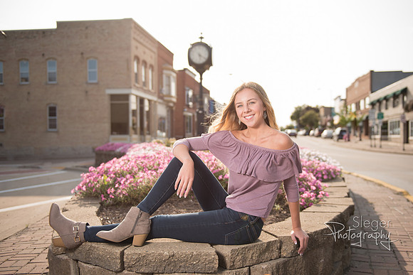 De Pere Urban Senior Pictures