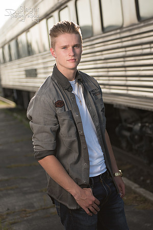 De Pere Senior Pictures