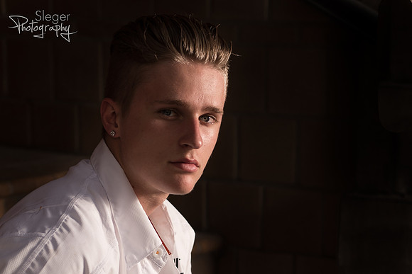 De Pere Senior Pictures