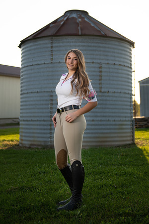 Green Bay De Pere Girl Horse Senior Portraits