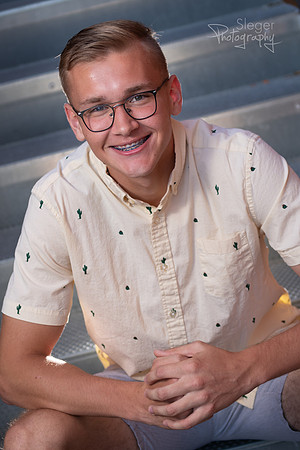 De Pere Senior Portraits