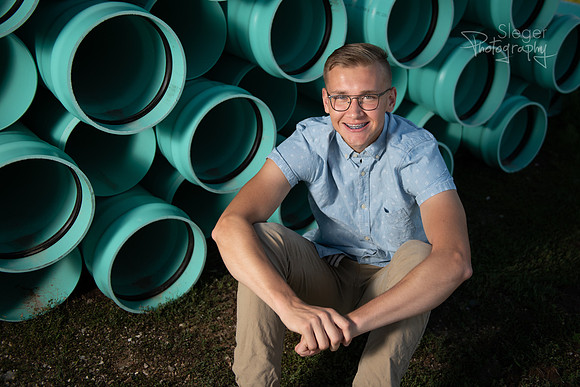 De Pere Senior Portraits