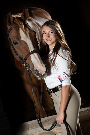 Green Bay De Pere Girl Horse Senior Portraits