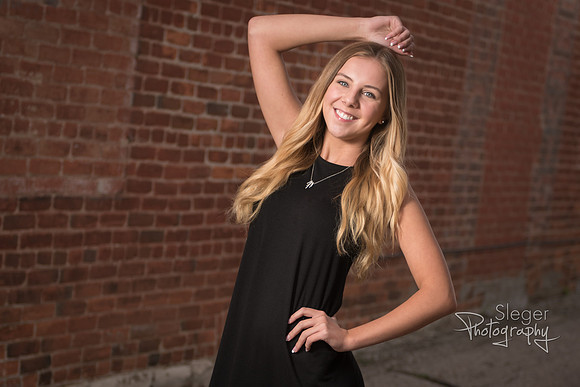 De Pere Urban Senior Pictures
