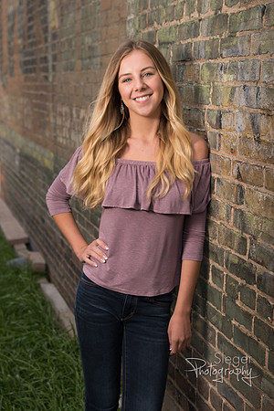 De Pere Urban Senior Pictures