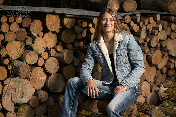 De Pere Senior Portraits