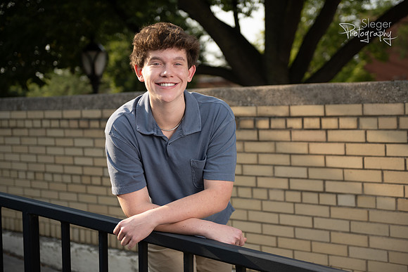De Pere Senior Portraits