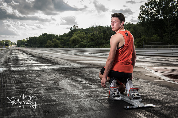 De Pere Senior Portraits  Track and Field