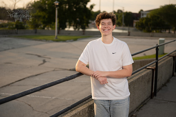 De Pere Senior Portraits